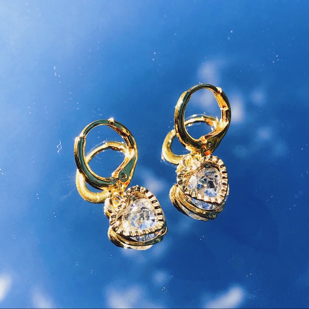 Crystal heart earrings💎🤍